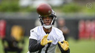 Steelers' Allen Robinson Expecting Dangerous, Explosive 2023 Offense: "We Have A Lot Of Guys Across The Board Who Can Make Plays" (Steelers News). Photo by Karl Roser / Pittsburgh Steelers